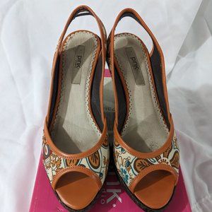 Pink Studio Meryl orange floral heels